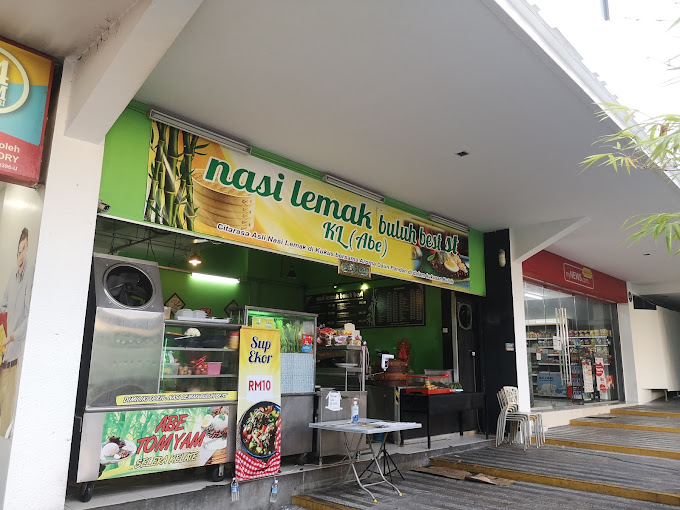 Makan Tengahari di Lembah Pantai