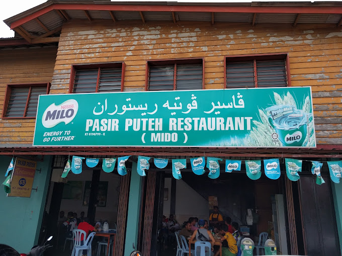 Makan Tengahari di Pasir Puteh