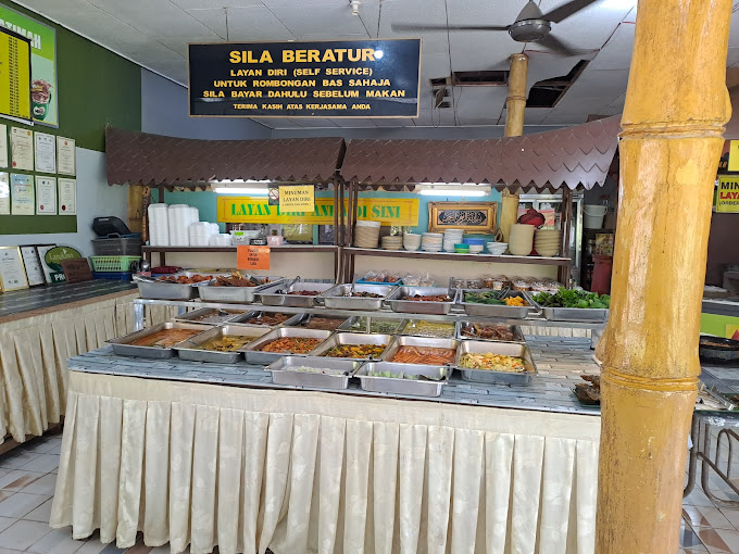 Makan Tengahari di Langkawi