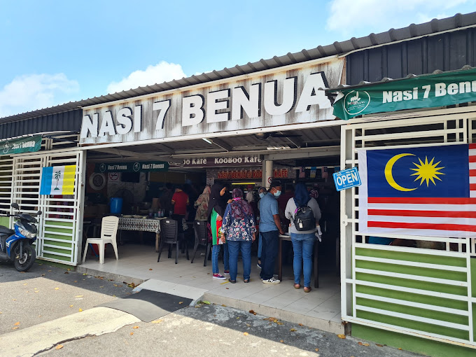 Makan Tengahari di Bayan Lepas