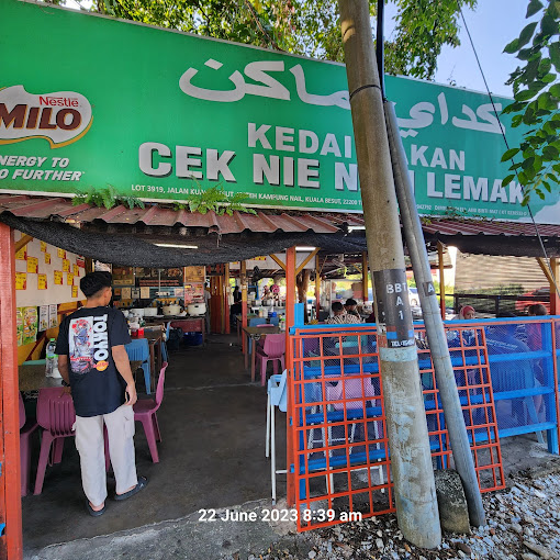 Makan Malam di Besut