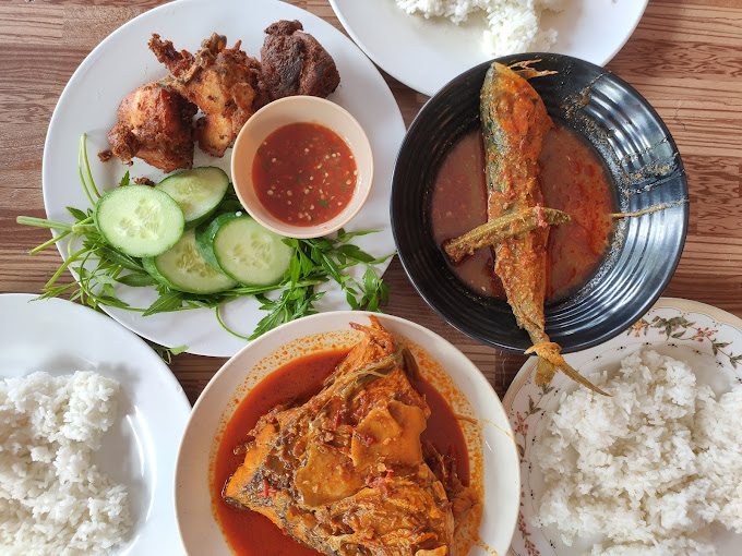 Makan Tengahari di Alor Gajah