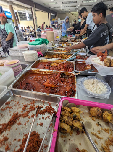 Makan Tengahari di Juru