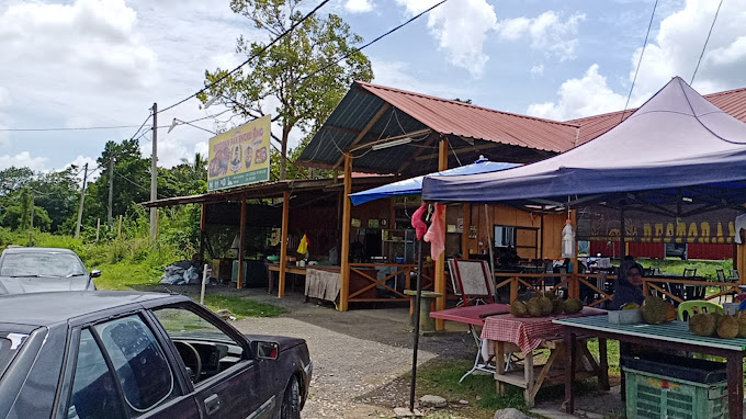 Makan Tengahari di Raub