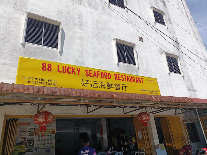 Makan Malam di Besut