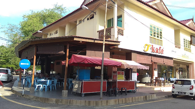 Makan Tengahari di Besut