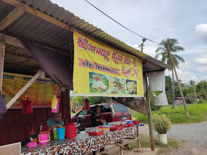 Makan Tengahari di Kaki Bukit