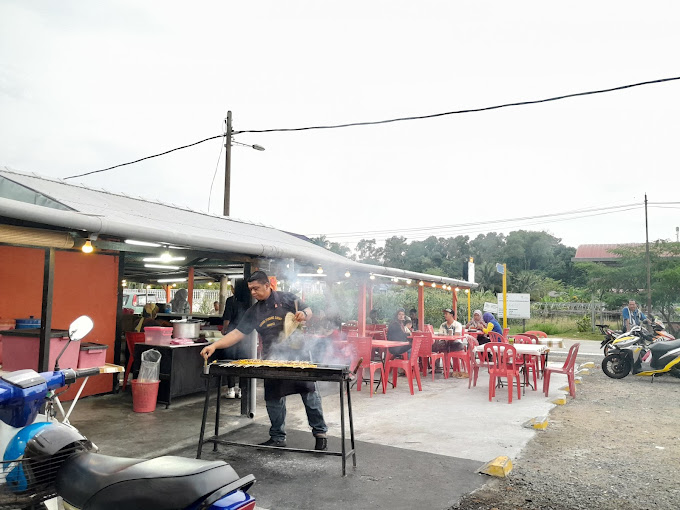 Makan Malam di Port Dickson