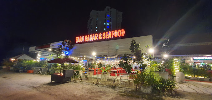 Makan Malam di Gelugor