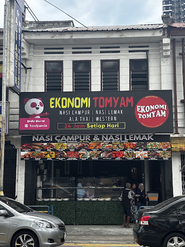 Makan Malam di Sungai Pinang