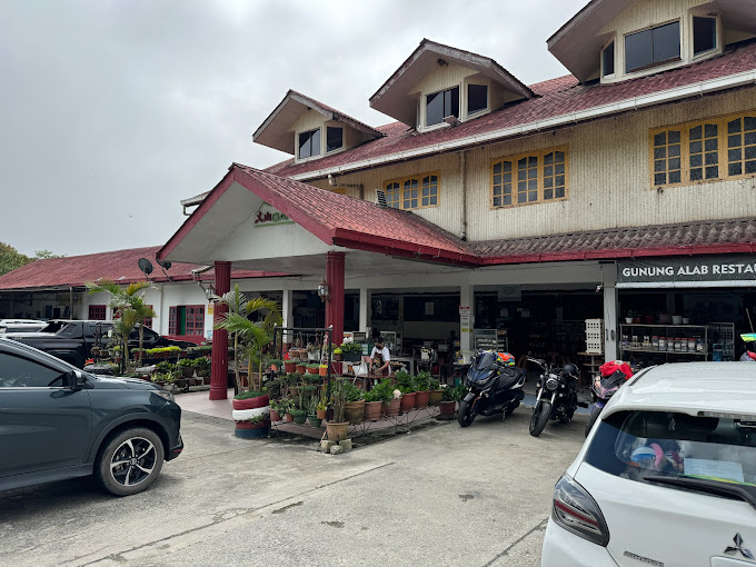 Makan Malam di Penampang