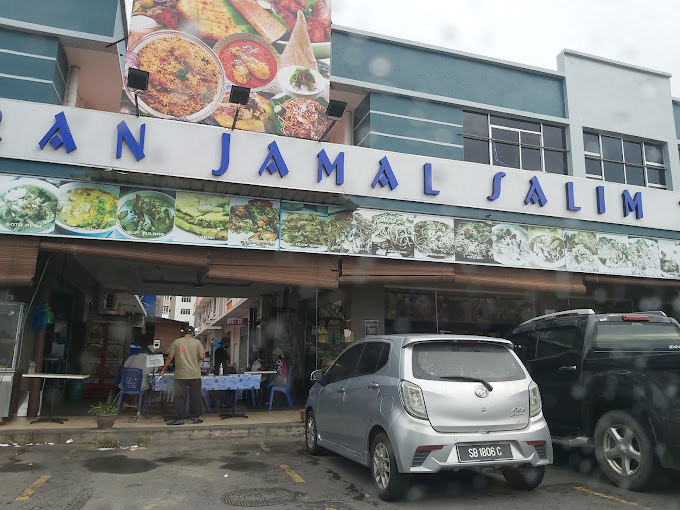 Makan Malam di Putatan