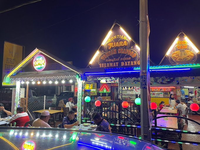 Makan Malam di Pontian