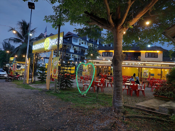 Makan Malam di Port Dickson