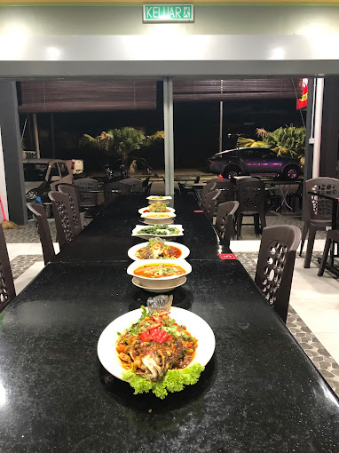 Makan Malam di Raub