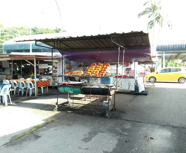 Makan Malam di Serian