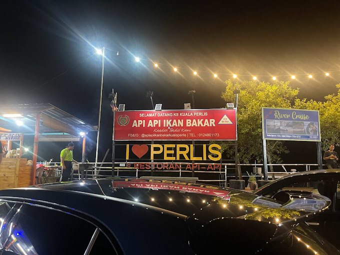 Makan Malam di Kuala Perlis