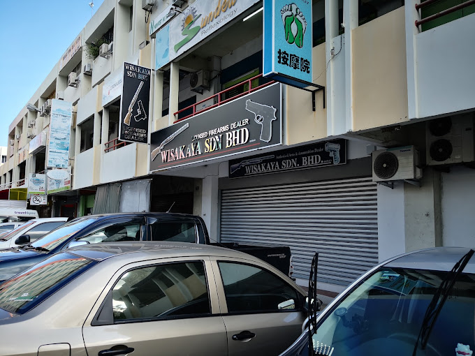 Makan Malam di Kota Kinabalu