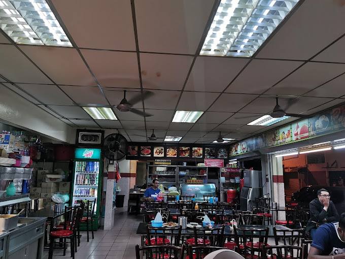 Makan Malam di Kepong