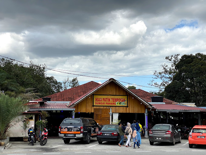 Makan Malam di Sepang