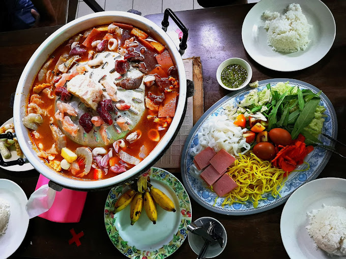 Makan Malam di Limbang