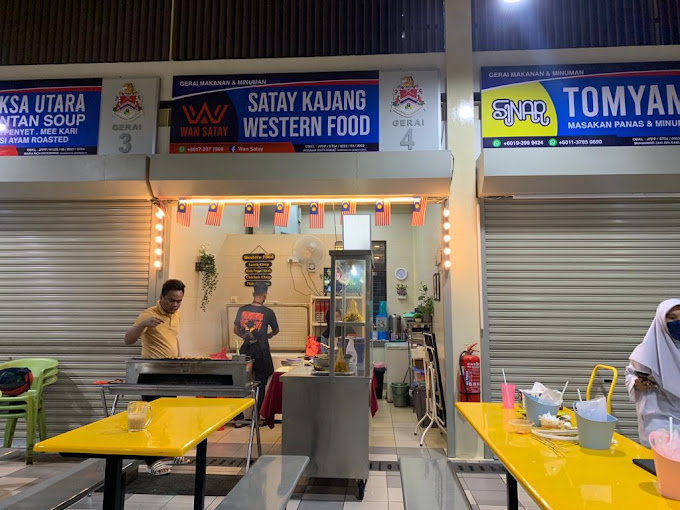 Makan Malam di Bandar Tun Razak