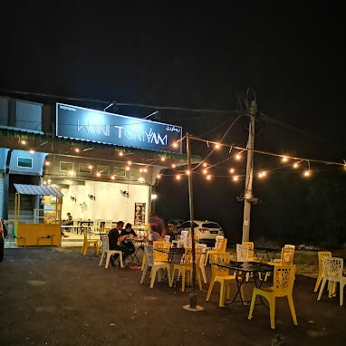 Makan Malam di Pasir Puteh