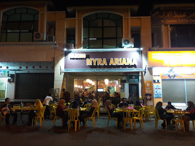 Makan Malam di Segamat