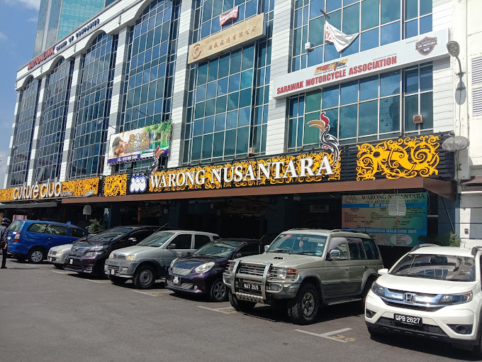 Makan Malam di Kuching