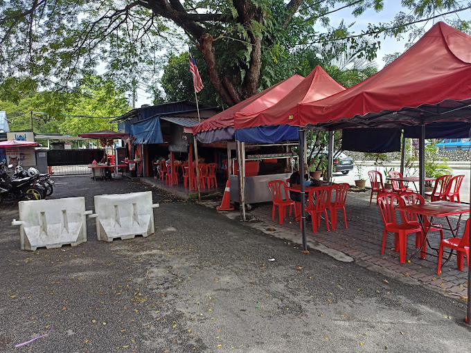 Makan Malam di Bandar Tun Razak