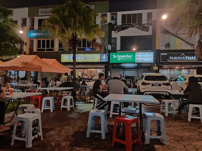 Makan Malam di Cheras