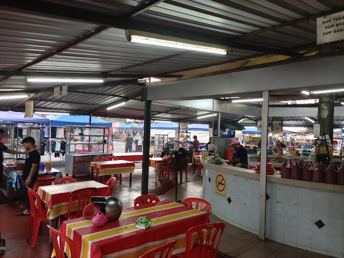 Makan Malam di Alor Gajah